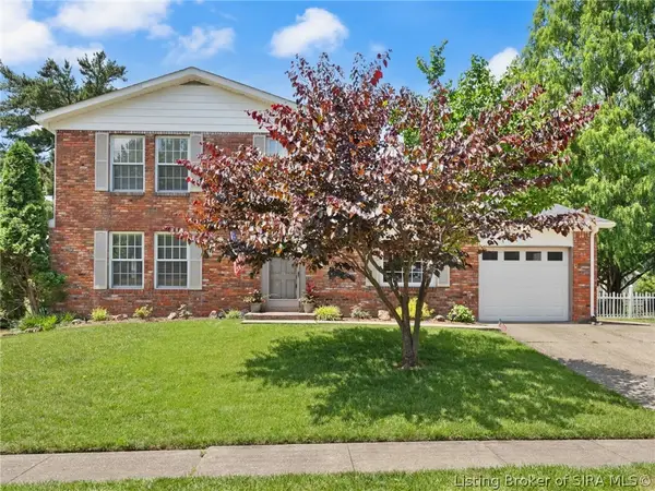1010 Woodbourne Drive, New Albany, IN 47150