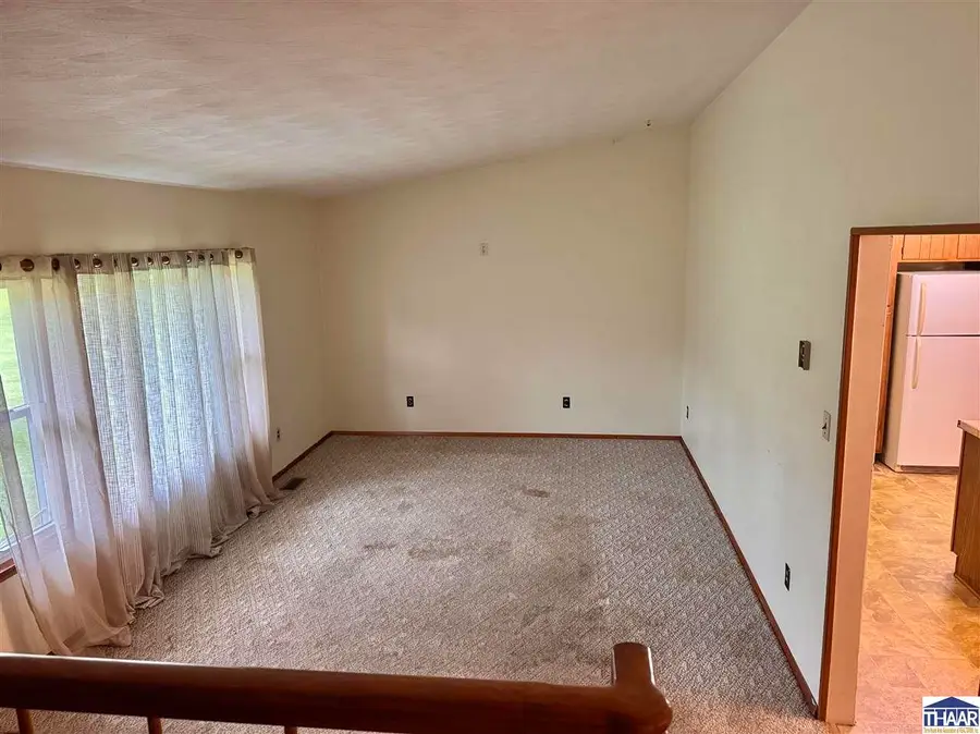 3953 W Old US 40, West Terre Haute, IN 47885 - #2