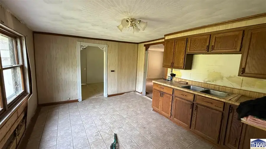 368 Jackson Street, Clinton, IN 47842 - #2