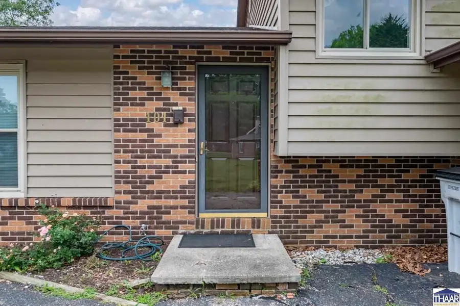 101 E Southglen Road, Terre Haute, IN 47802 - #2