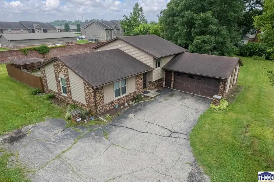 101 E Southglen Road, Terre Haute, IN 47802 - #3