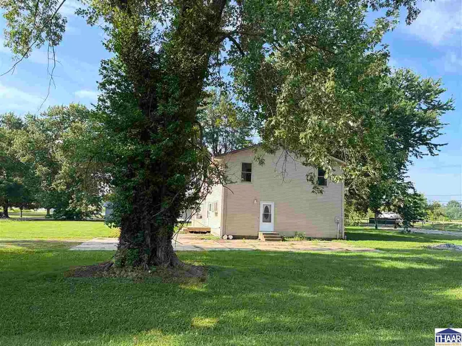 9202 N Houghton Place, West Terre Haute, IN 47885 - #2