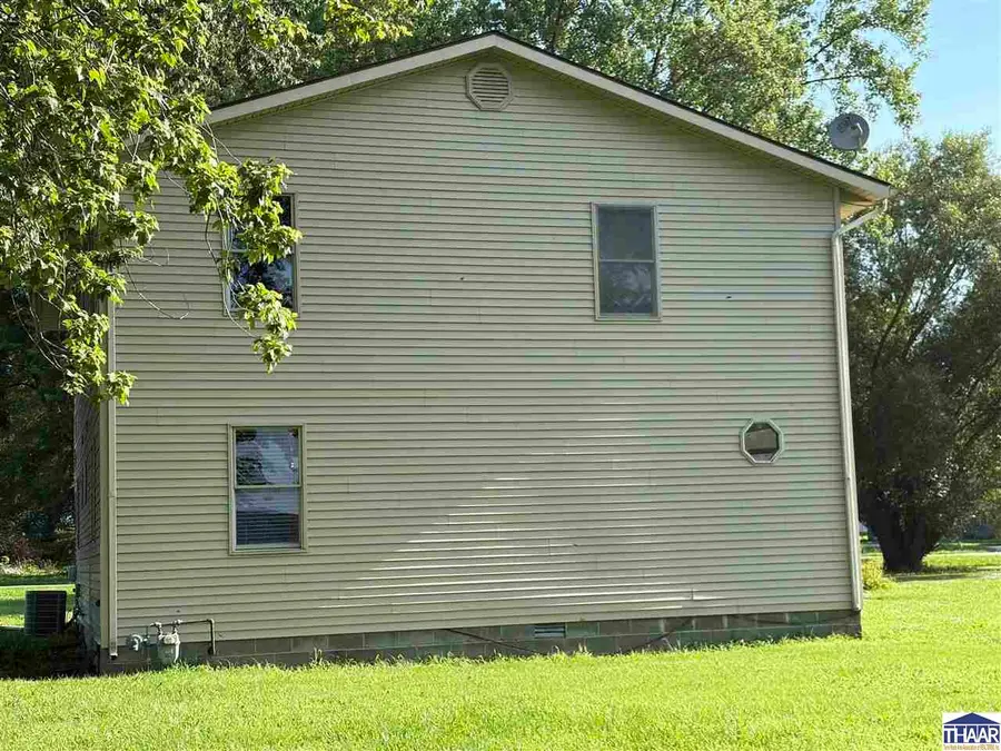 9202 N Houghton Place, West Terre Haute, IN 47885 - #3