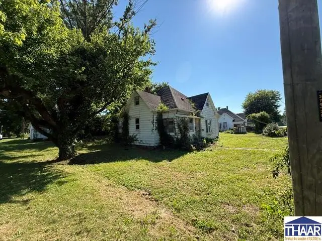 402 W Columbus Street, Staunton, IN 47881 - #2