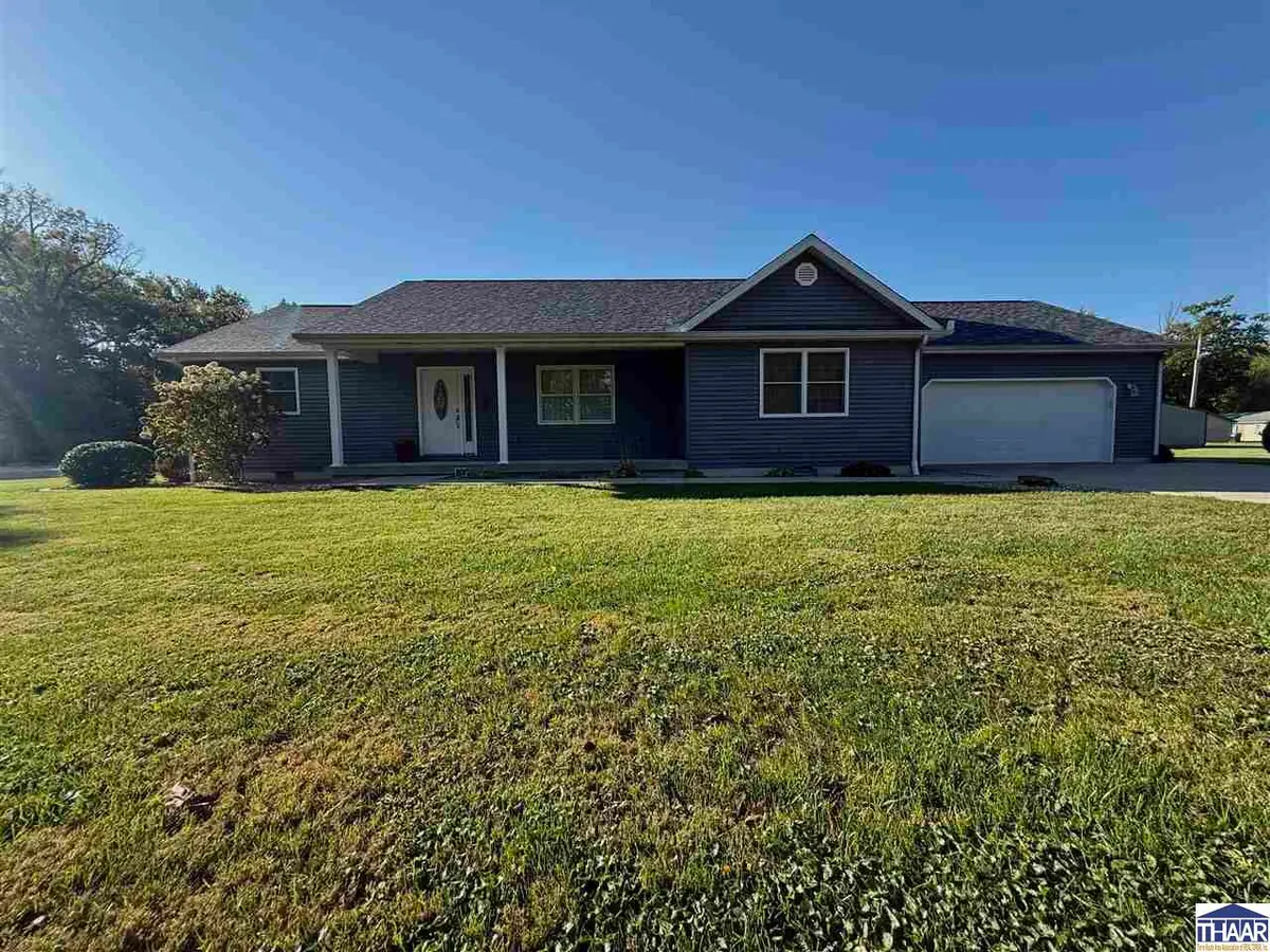 201 W Wall Street, Shelburn, IN 47879 - #1