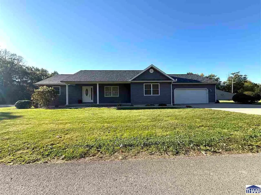 201 W Wall Street, Shelburn, IN 47879 - #2