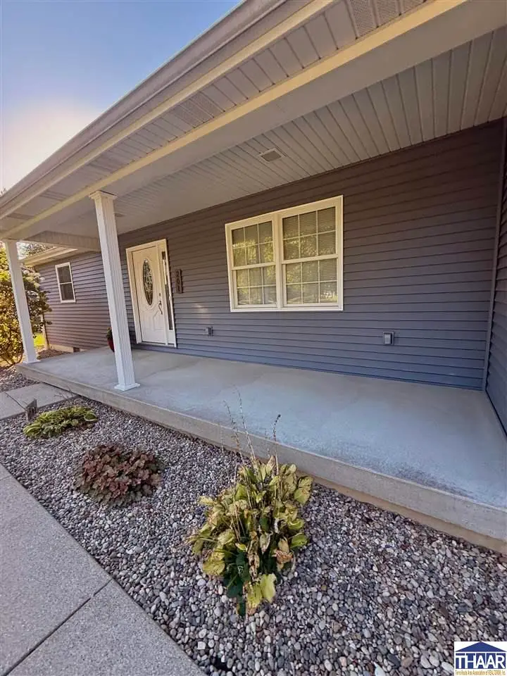 201 W Wall Street, Shelburn, IN 47879 - #3