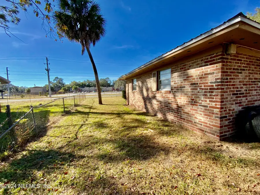 127 Mellon Road, Palatka, FL 32177 - Image #2