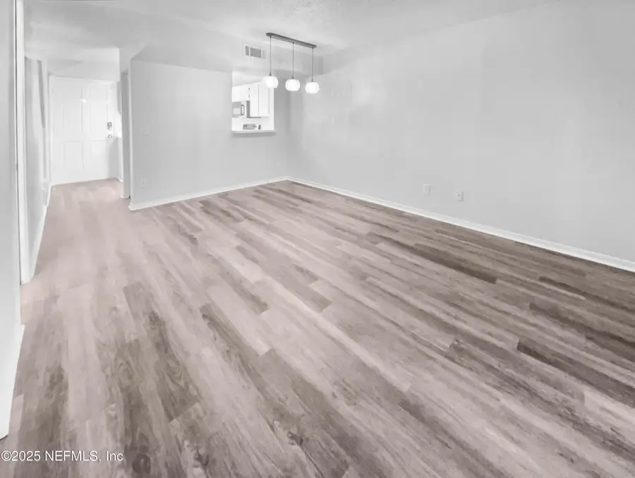 111 E 1st Street #10, Jacksonville, FL 32206 - Image #3
