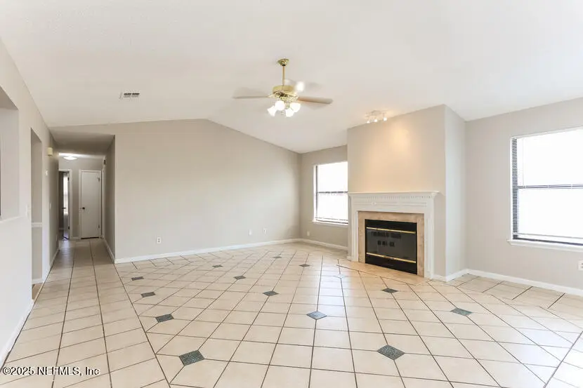 12467 E Swallow Hawk Court, Jacksonville, FL 32225 - Image #3