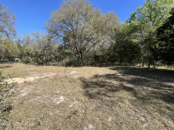 107 & 109 Dixie Street, Hawthorne, FL 32640