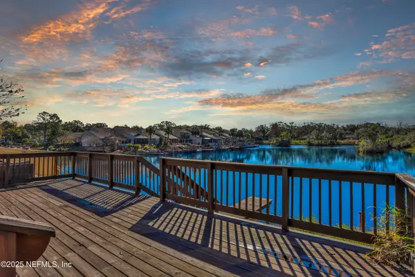 8 Fox Valley Drive, Orange Park, FL 32073