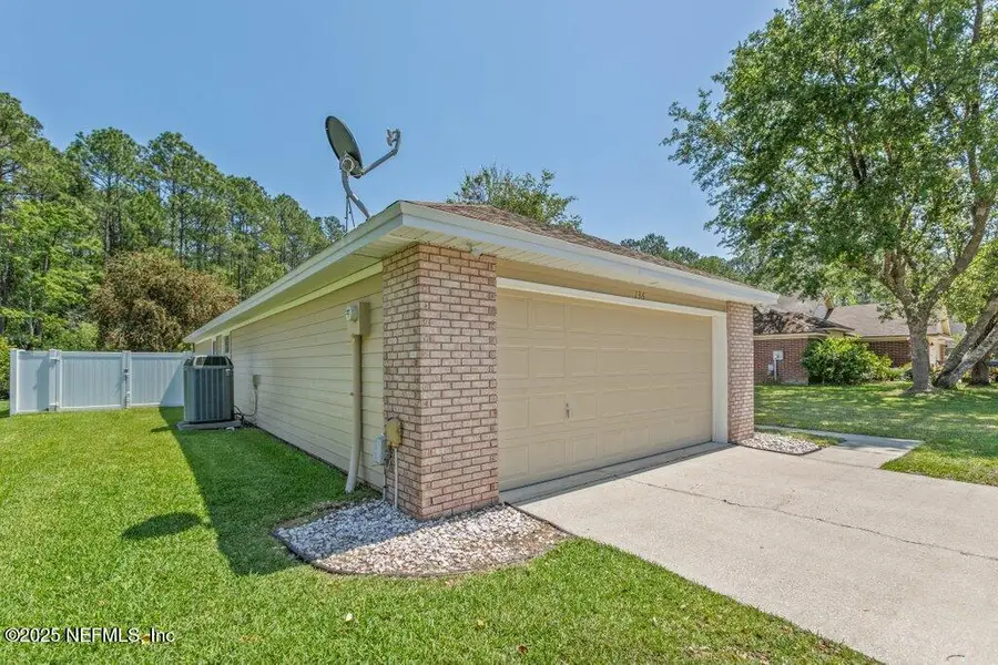 136 Southern Grove Drive, Saint Johns, FL 32259 - #2