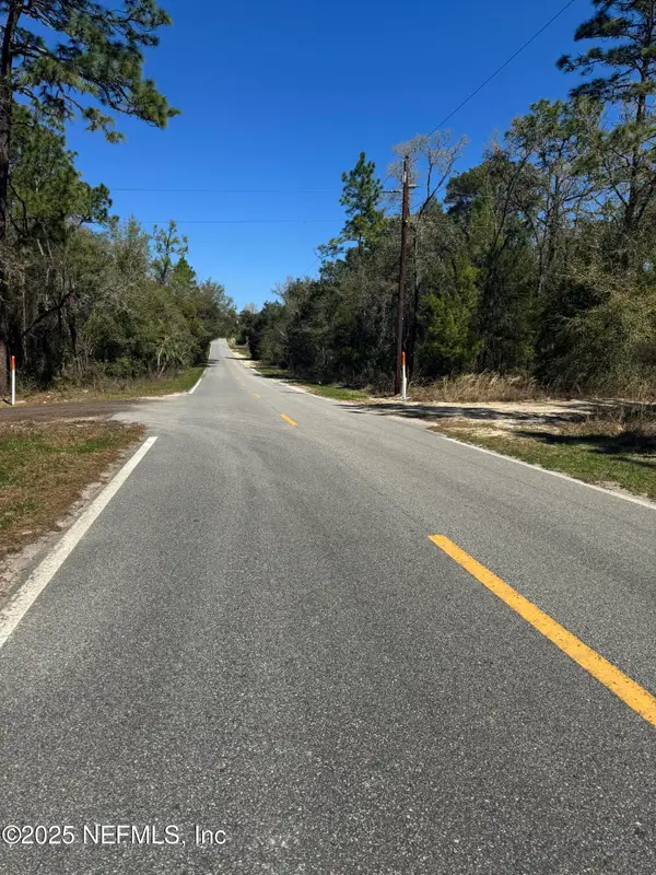 160 Lemon Street, Pomona Park, FL 32181