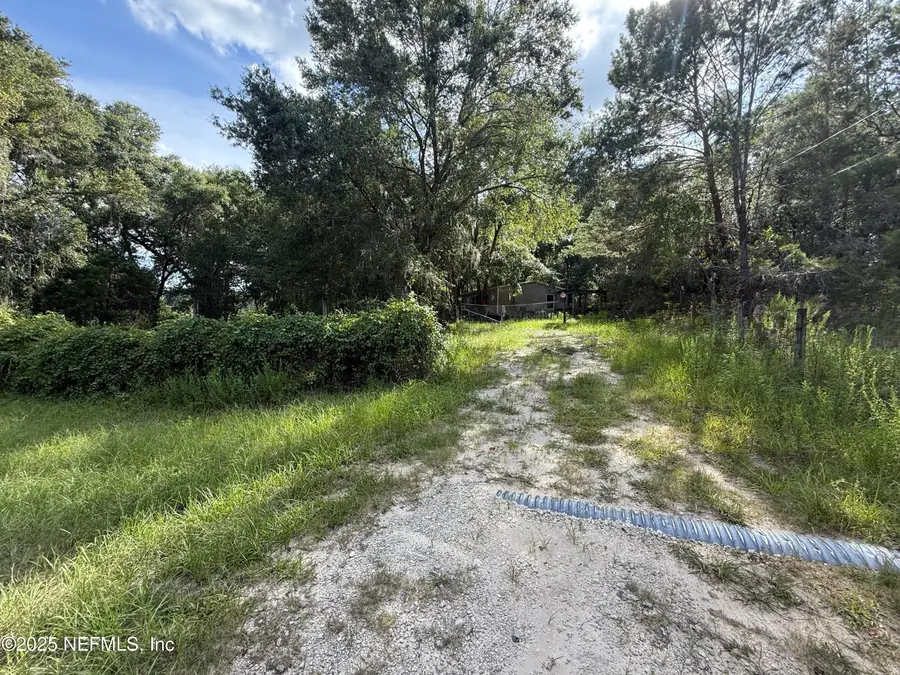 225 Ivanhoe Drive, Satsuma, FL 32189 - Image #3
