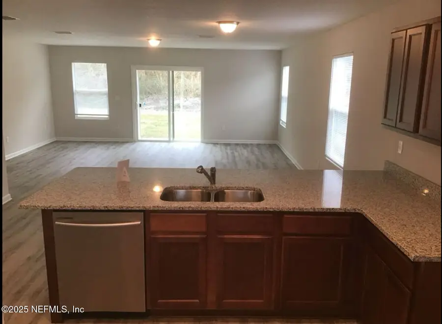 7082 Plymouth Grove Court, Jacksonville, FL 32220 - Image #2