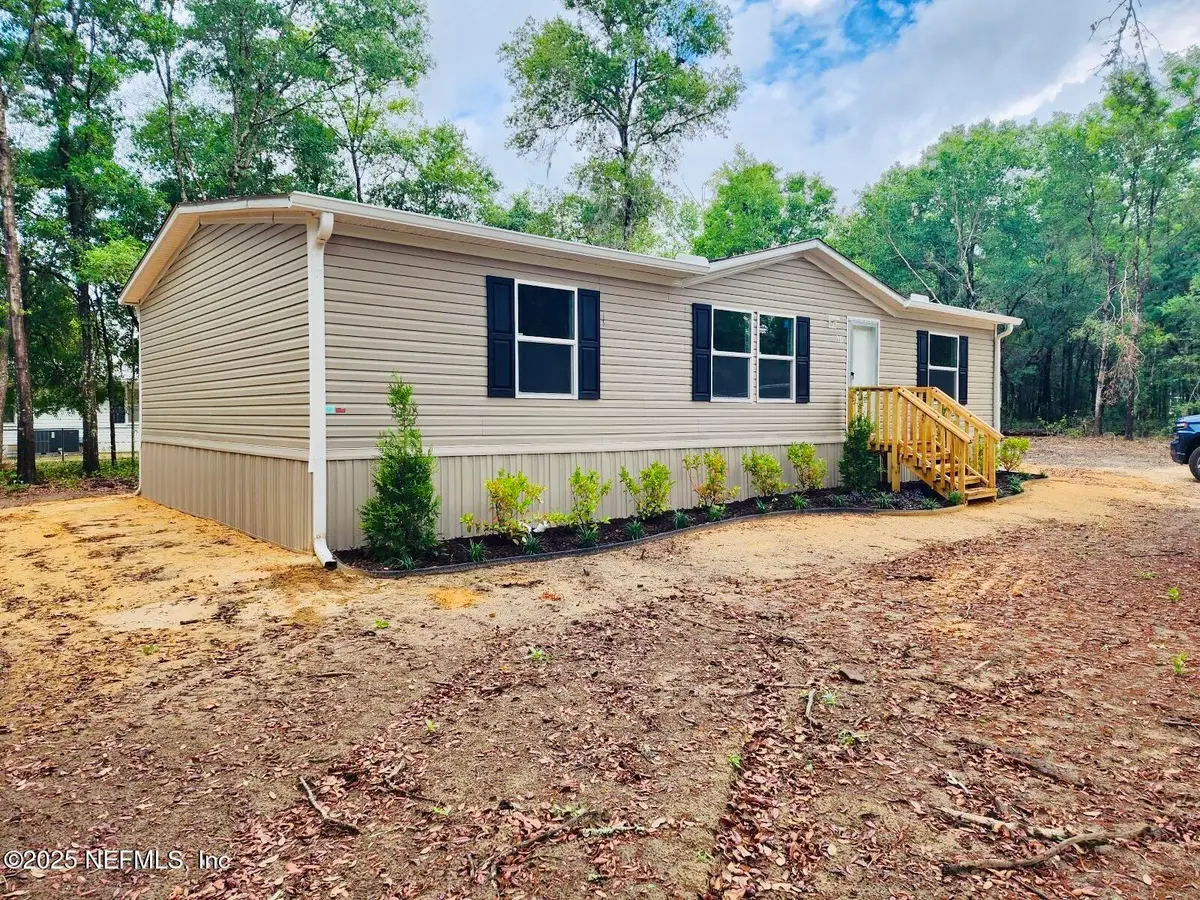 221 Maltas Avenue, Interlachen, FL 32148 - #1