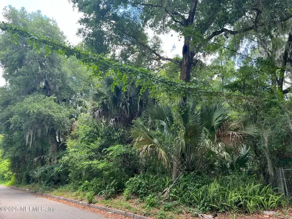 823 S 13th Street, Palatka, FL 32177