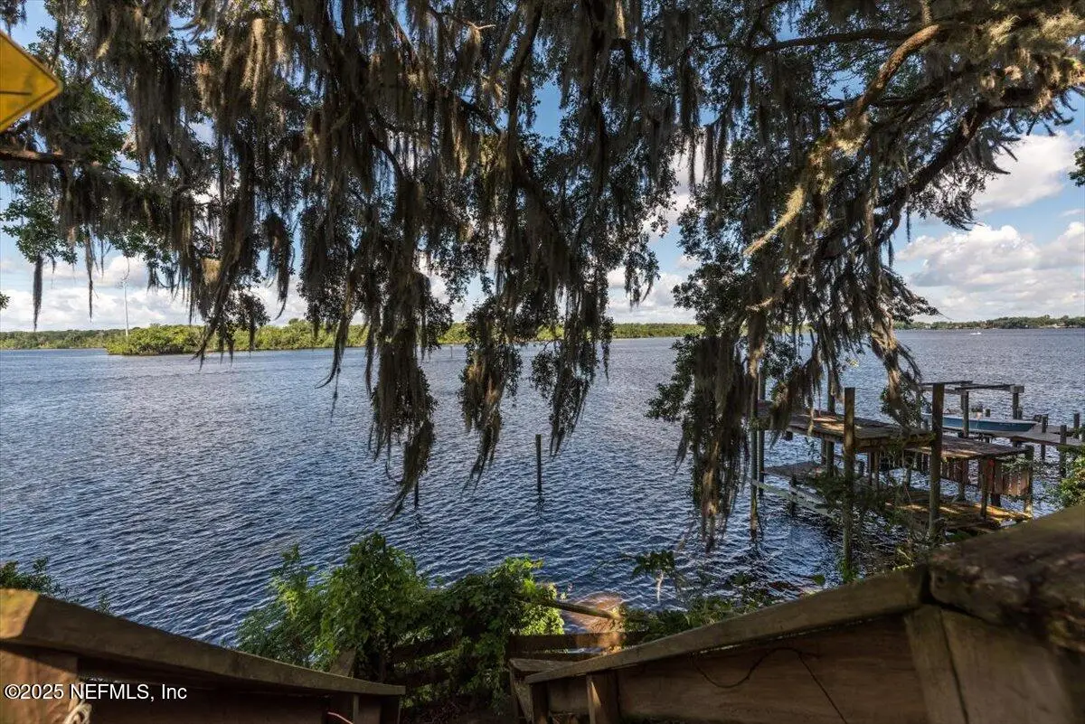 122 Rio Vista Avenue, East Palatka, FL 32131 - Image #1