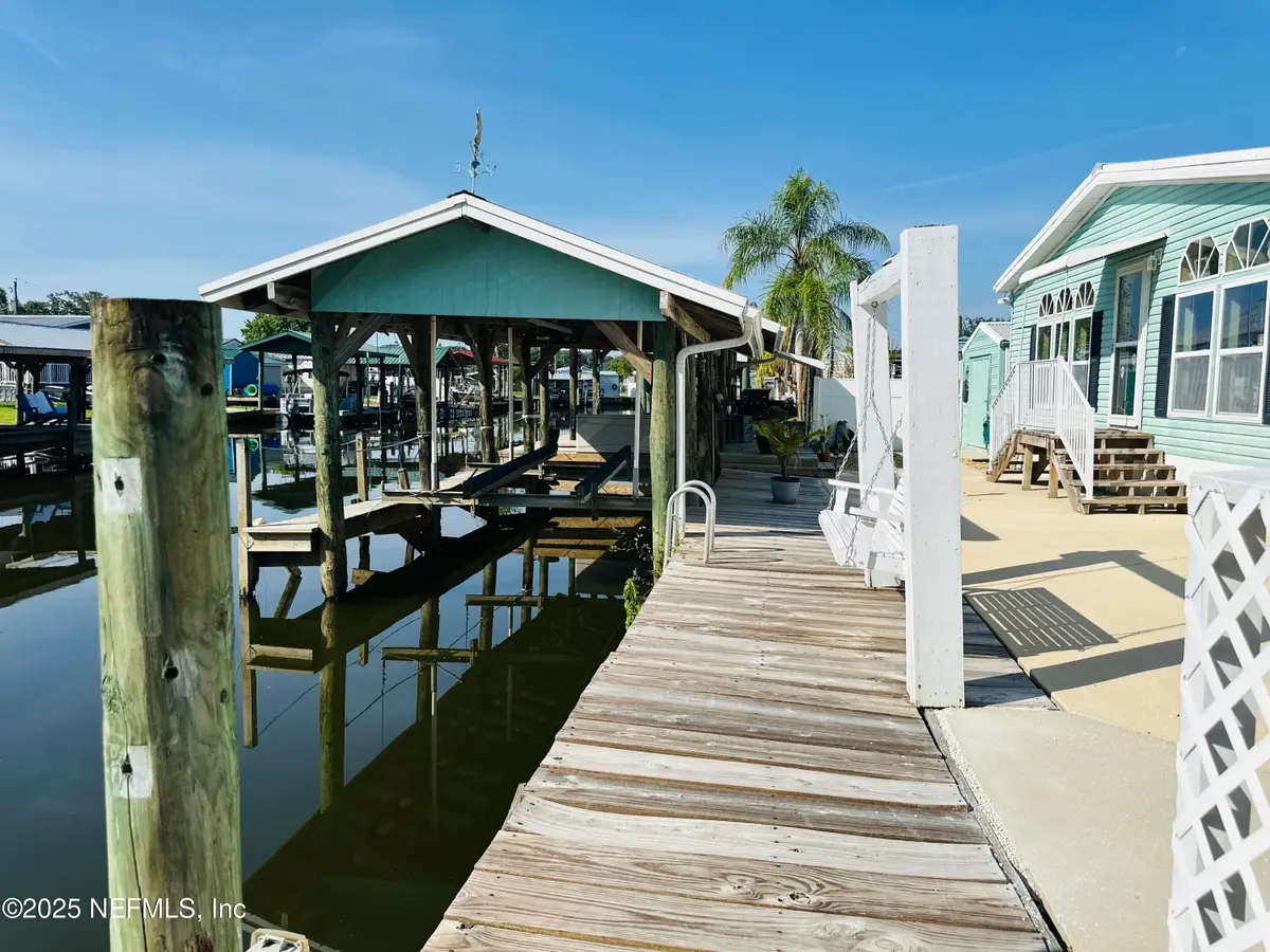 122 Paradise Drive, Welaka, FL 32193 - #1