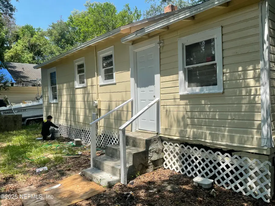 1050 Alderside Street, Jacksonville, FL 32208 - Image #2
