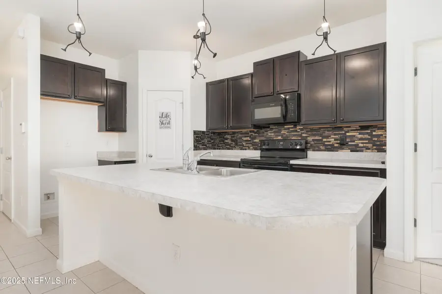 10846 Ventnor Avenue, Jacksonville, FL 32218 - Image #2