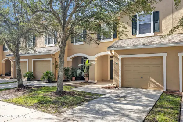 5260 Collins Road #907, Jacksonville, FL 32244