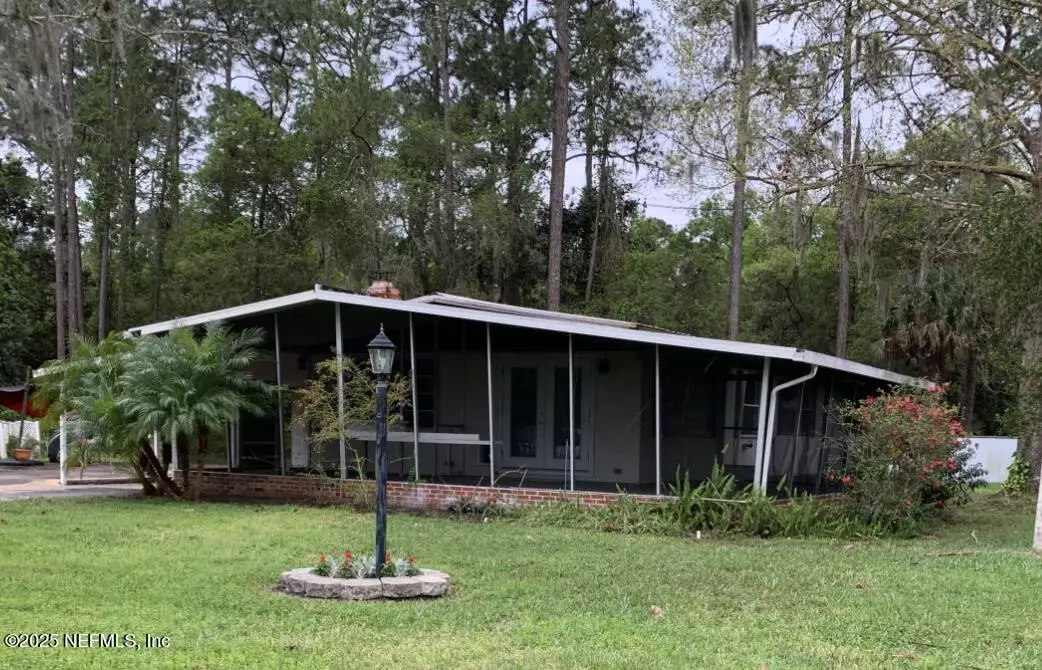 101 S Geraldo Road, East Palatka, FL 32131 - Image #1