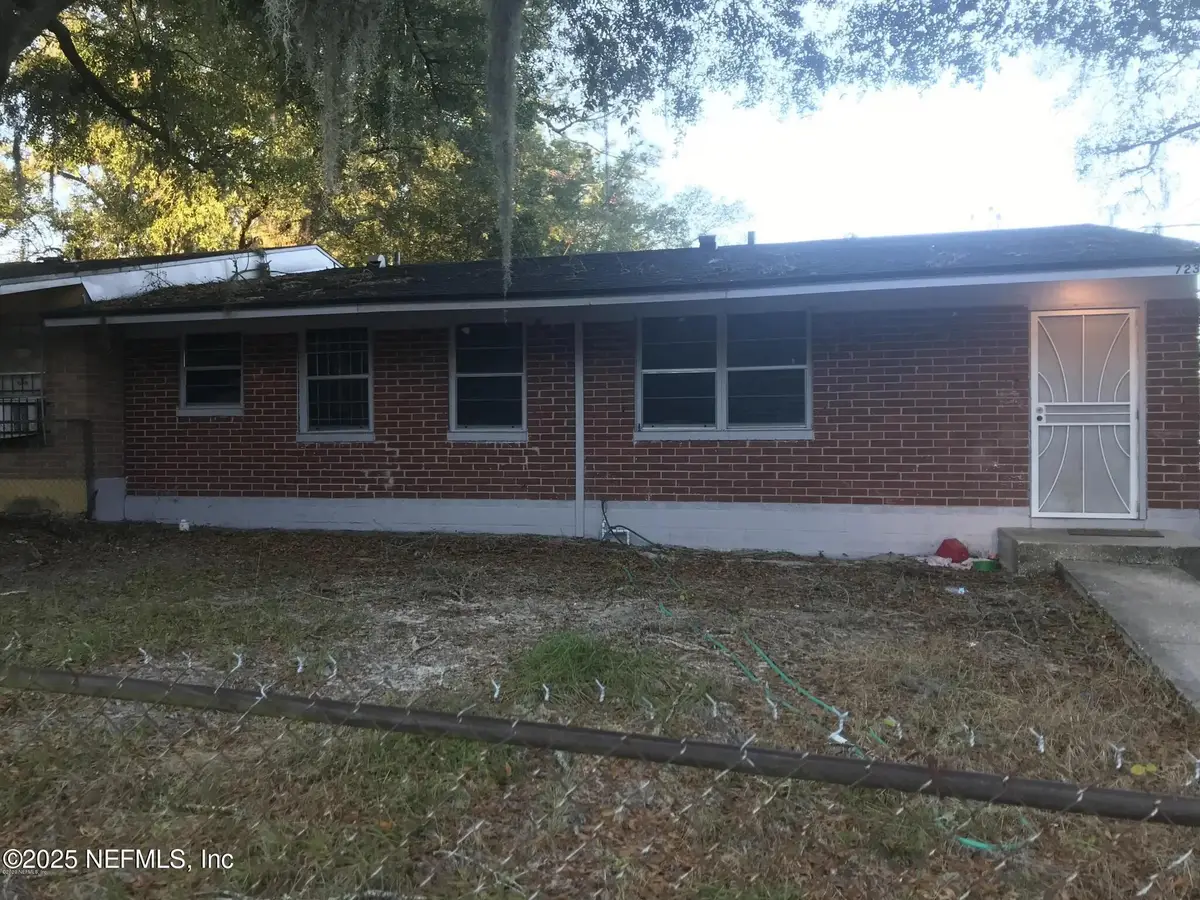 7232 Rutledge Pearson Drive, Jacksonville, FL 32209 - Image #1