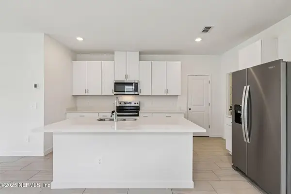 9638 Cypress Meadows Road, Jacksonville, FL 32219