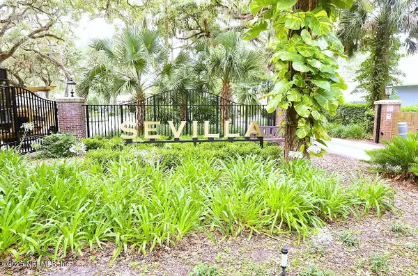 1810 Sevilla Boulevard #202, Atlantic Beach, FL 32233
