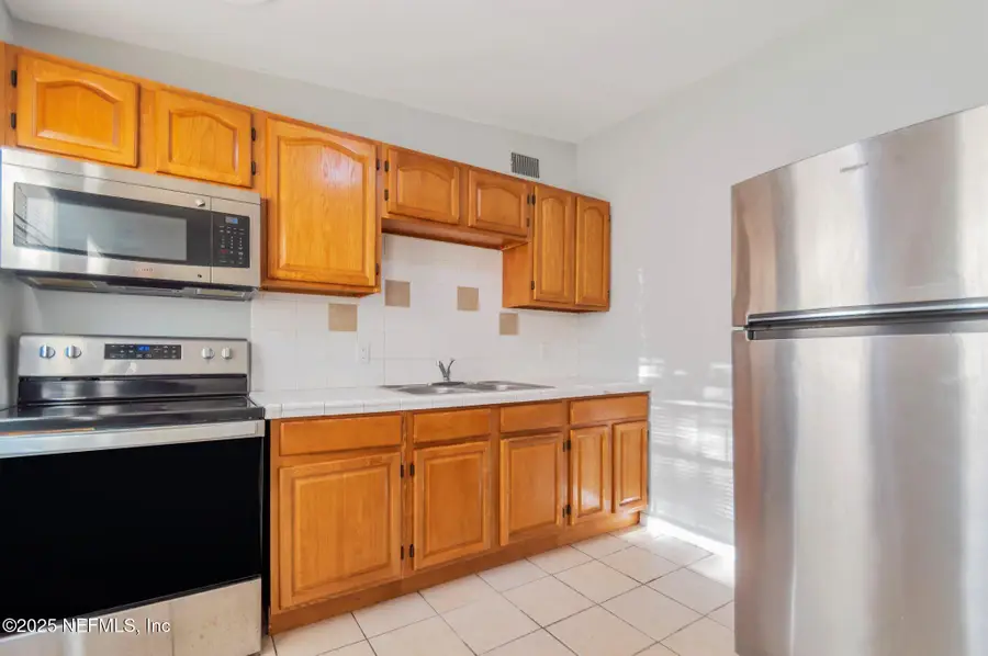 6109 Strawflower Place, Jacksonville, FL 32209 - Image #2