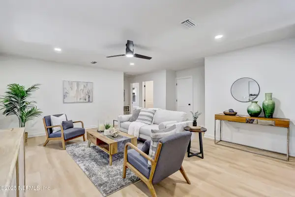 2033 Knotty Pine Court, Jacksonville, FL 32246