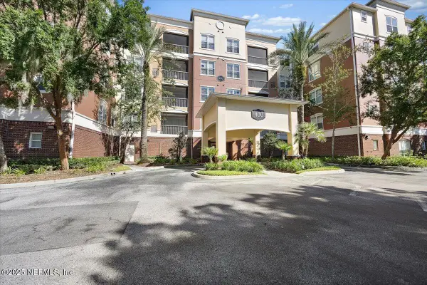 4480 Deerwood Lake Parkway #422, Jacksonville, FL 32216