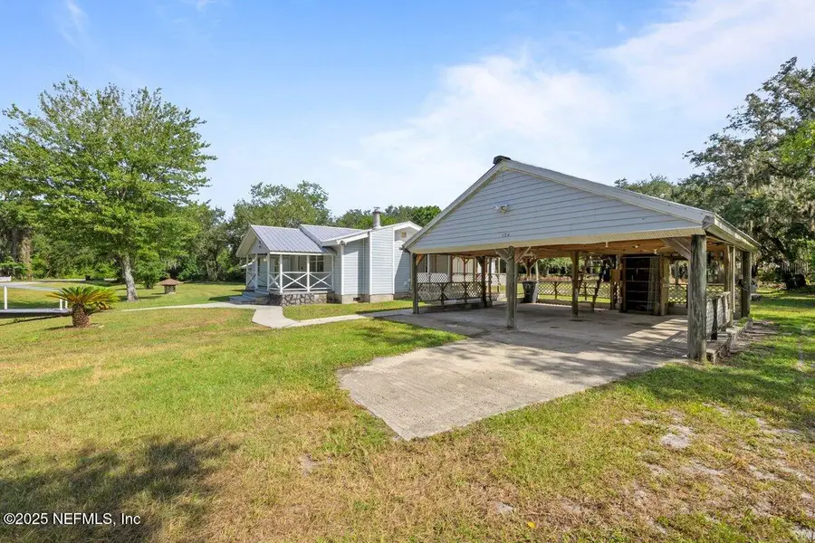 124 E Grandview Drive, East Palatka, FL 32131 - Image #3