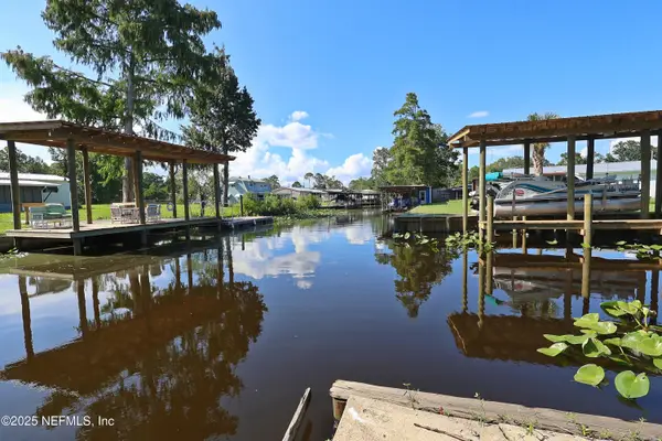 138 Edgewater Road, Satsuma, FL 32189