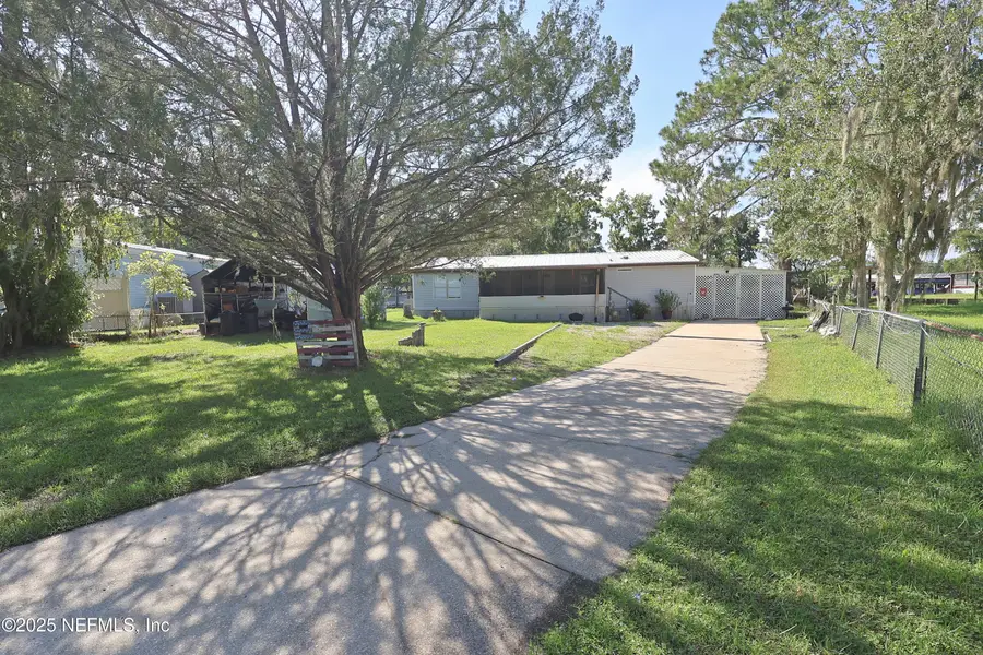 138 Edgewater Road, Satsuma, FL 32189 - #2