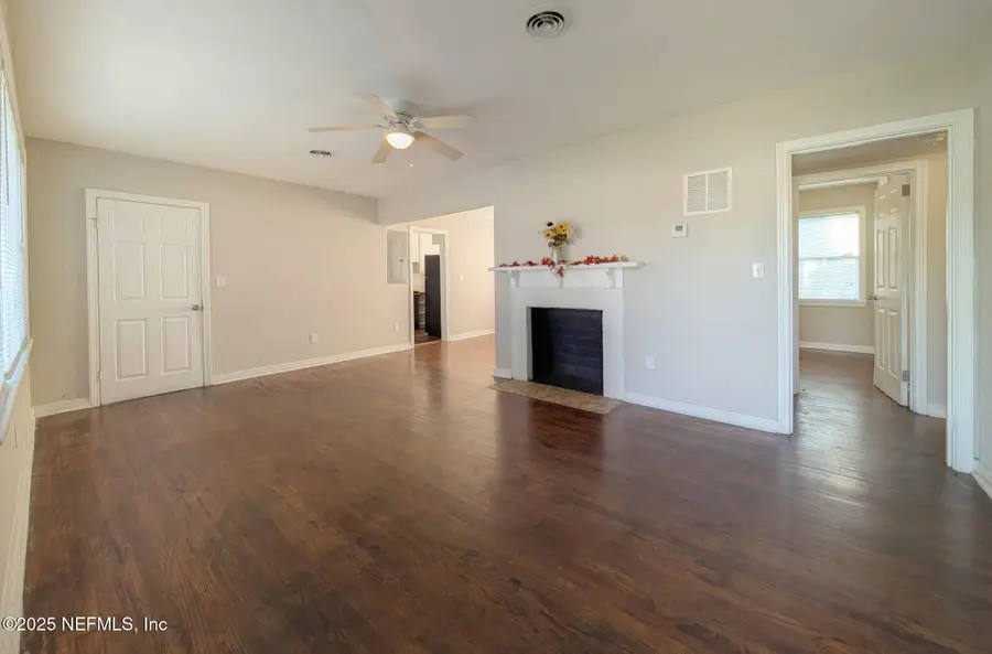 1256 Wainwright Court, Jacksonville, FL 32208 - Image #3