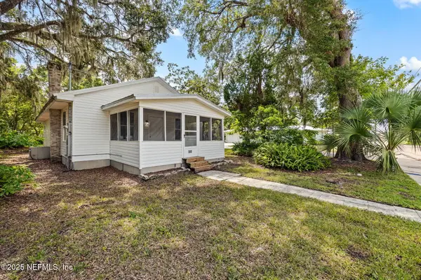 300 E Cochran Avenue, Hastings, FL 32145