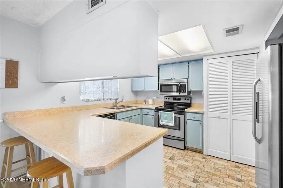 8150 Sutton E Place, Jacksonville, FL 32217 - Image #2