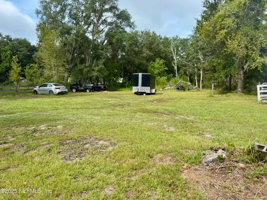 219 Daren Drive, Palatka, FL 32177 - Image #2