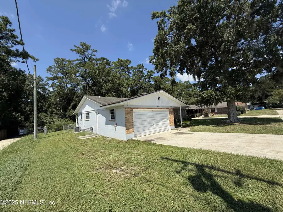 1136 Knoll W Drive, Jacksonville, FL 32221 - Image #3