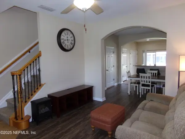 13052 Sunset Lake Drive, Jacksonville, FL 32258