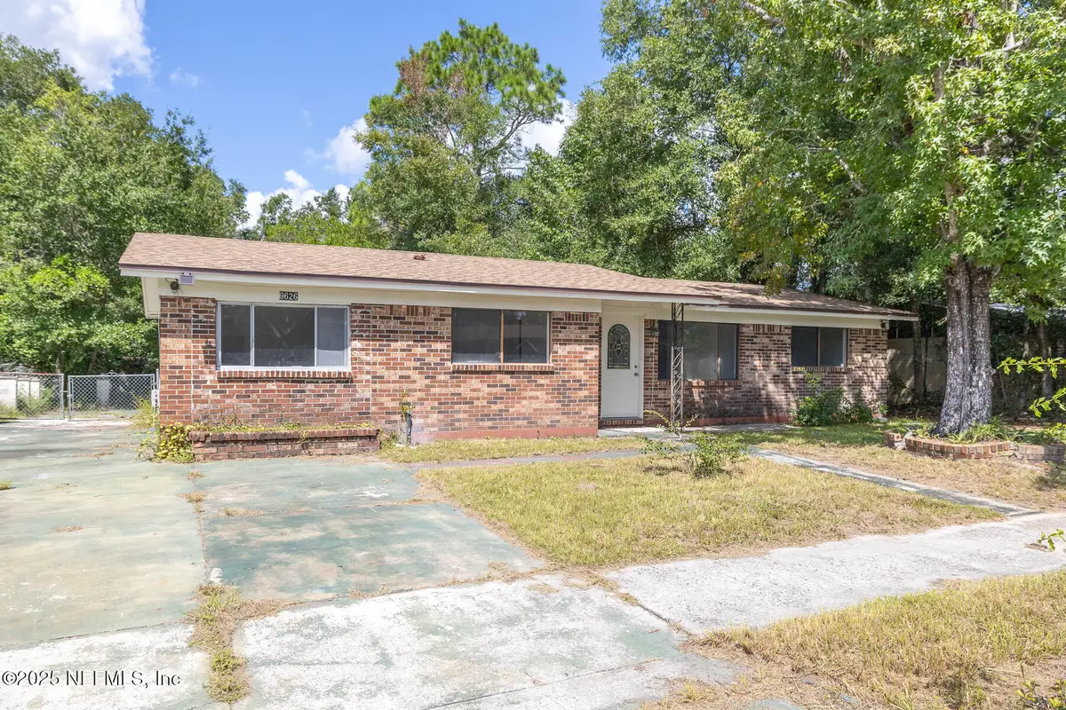 9626 Spottswood W Road, Jacksonville, FL 32208 - Image #1