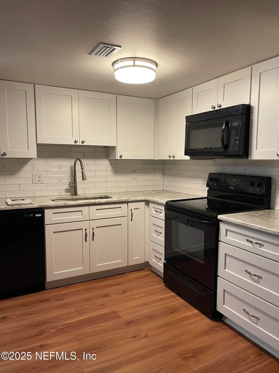 4303 S Plaza Gate Lane #202, Jacksonville, FL 32217 - Image #3