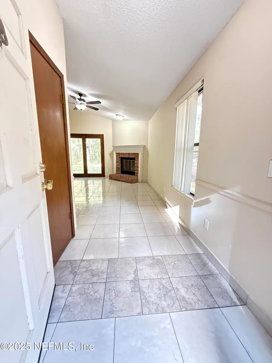 2338 Blossom Ridge N Drive, Jacksonville, FL 32218 - Image #2