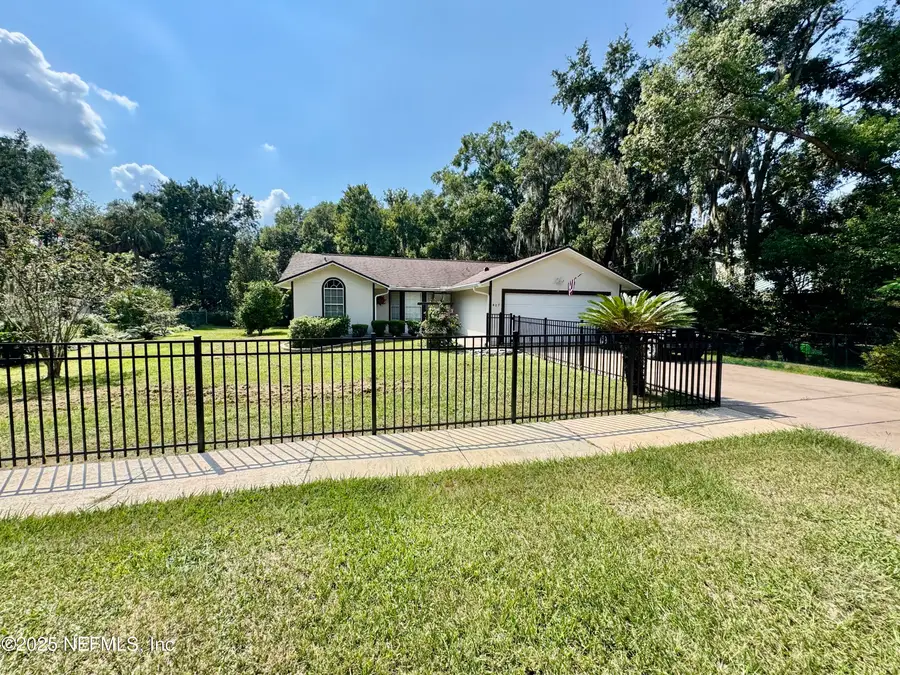 407 Green S Street, Green Cove Springs, FL 32043 - Image #3