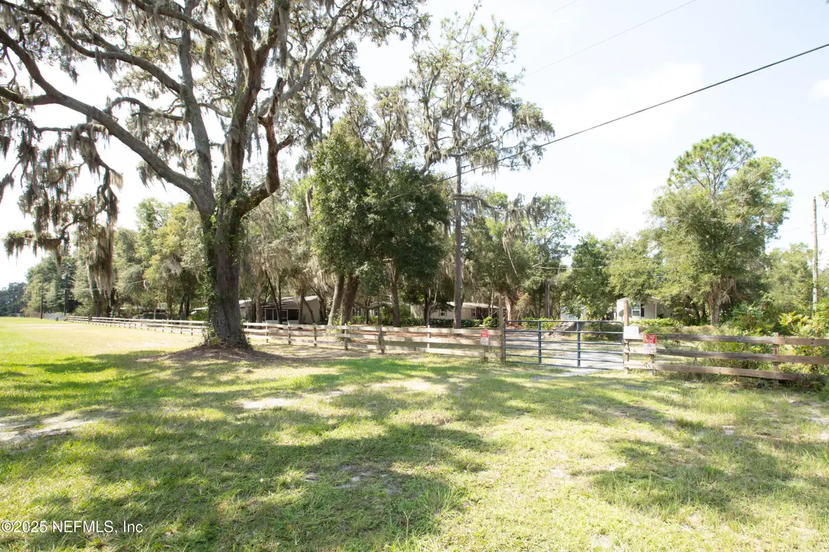 100 Little Star Road, Hawthorne, FL 32640 - Image #1