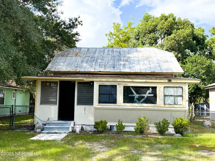 427 Center Street, Starke, FL 32091 - #2