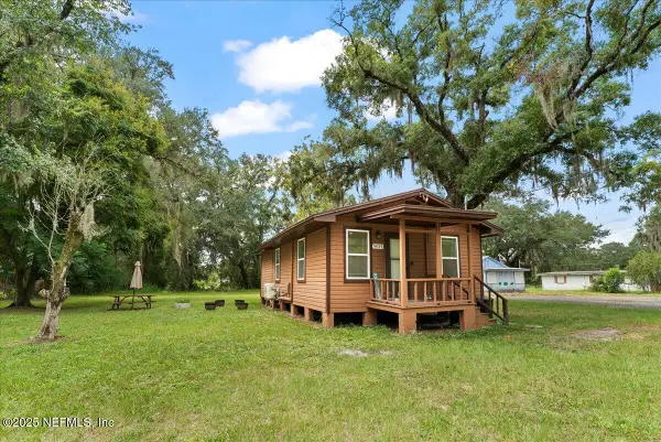 9034 Crystal Springs Road, Jacksonville, FL 32221